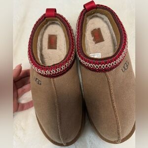 UGG platform slippers